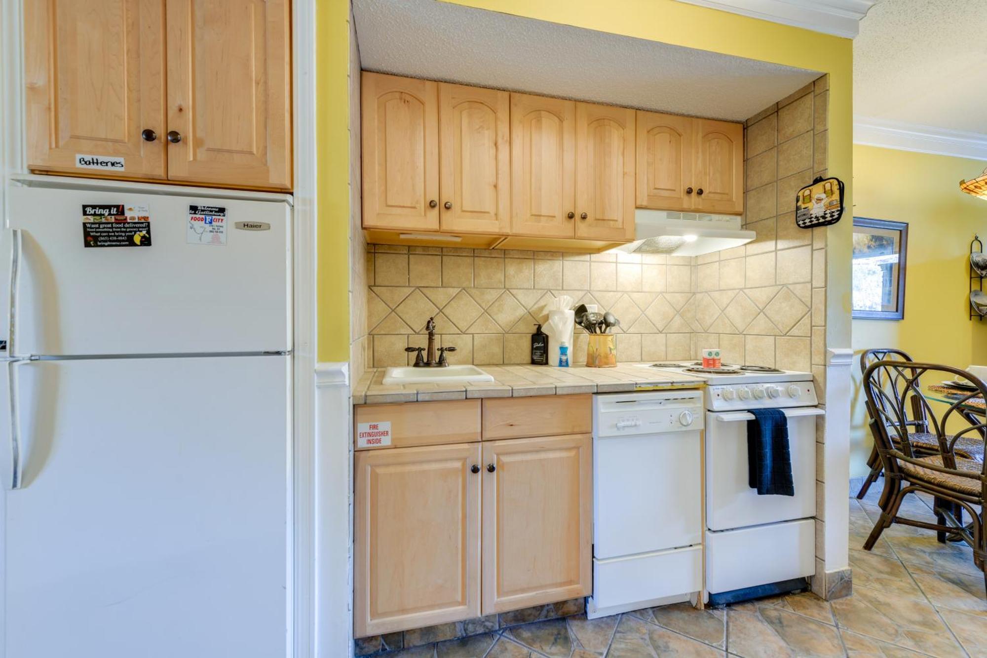 Downtown Gatlinburg Condo With Community Pool! Экстерьер фото