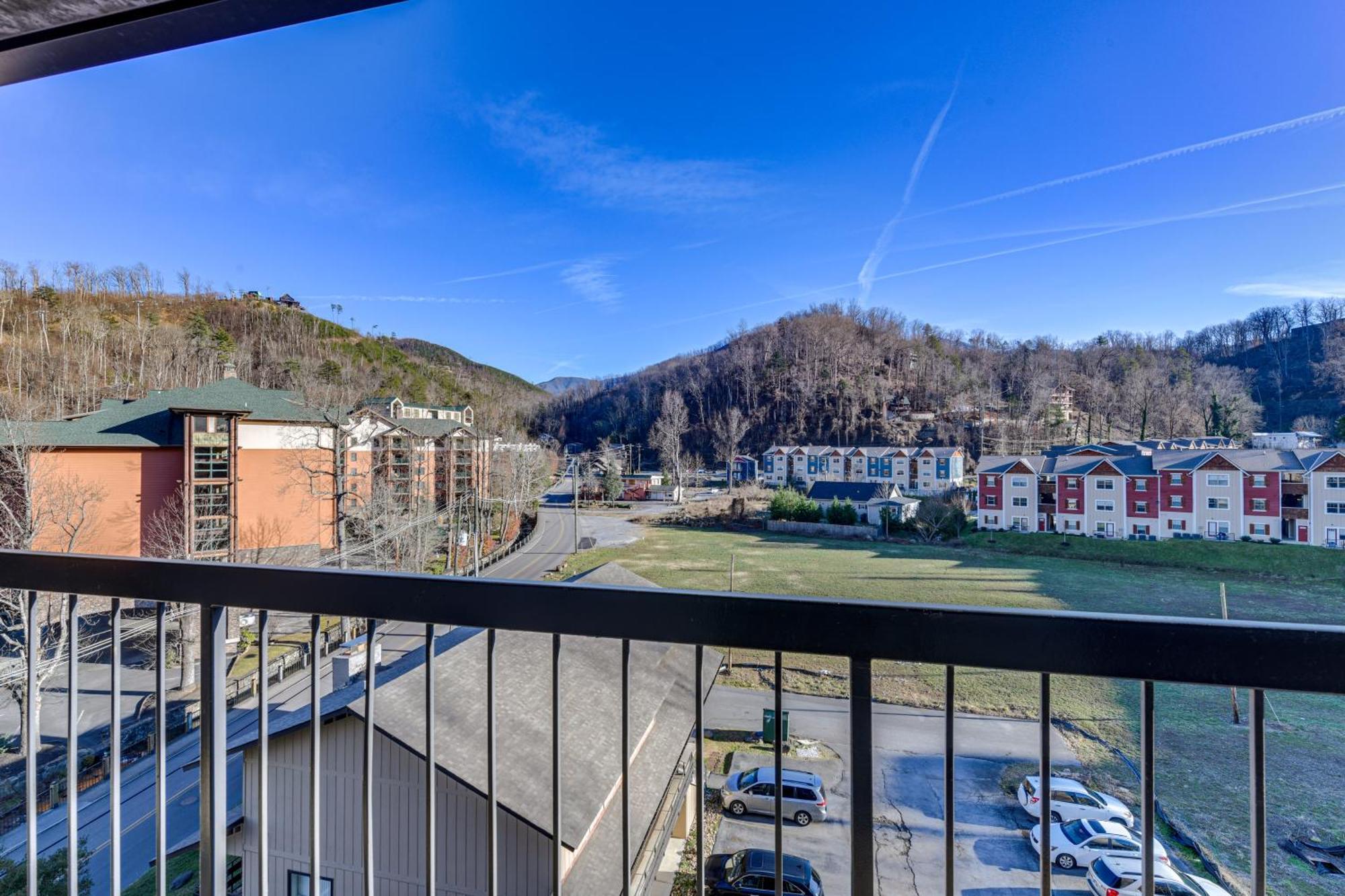 Downtown Gatlinburg Condo With Community Pool! Экстерьер фото