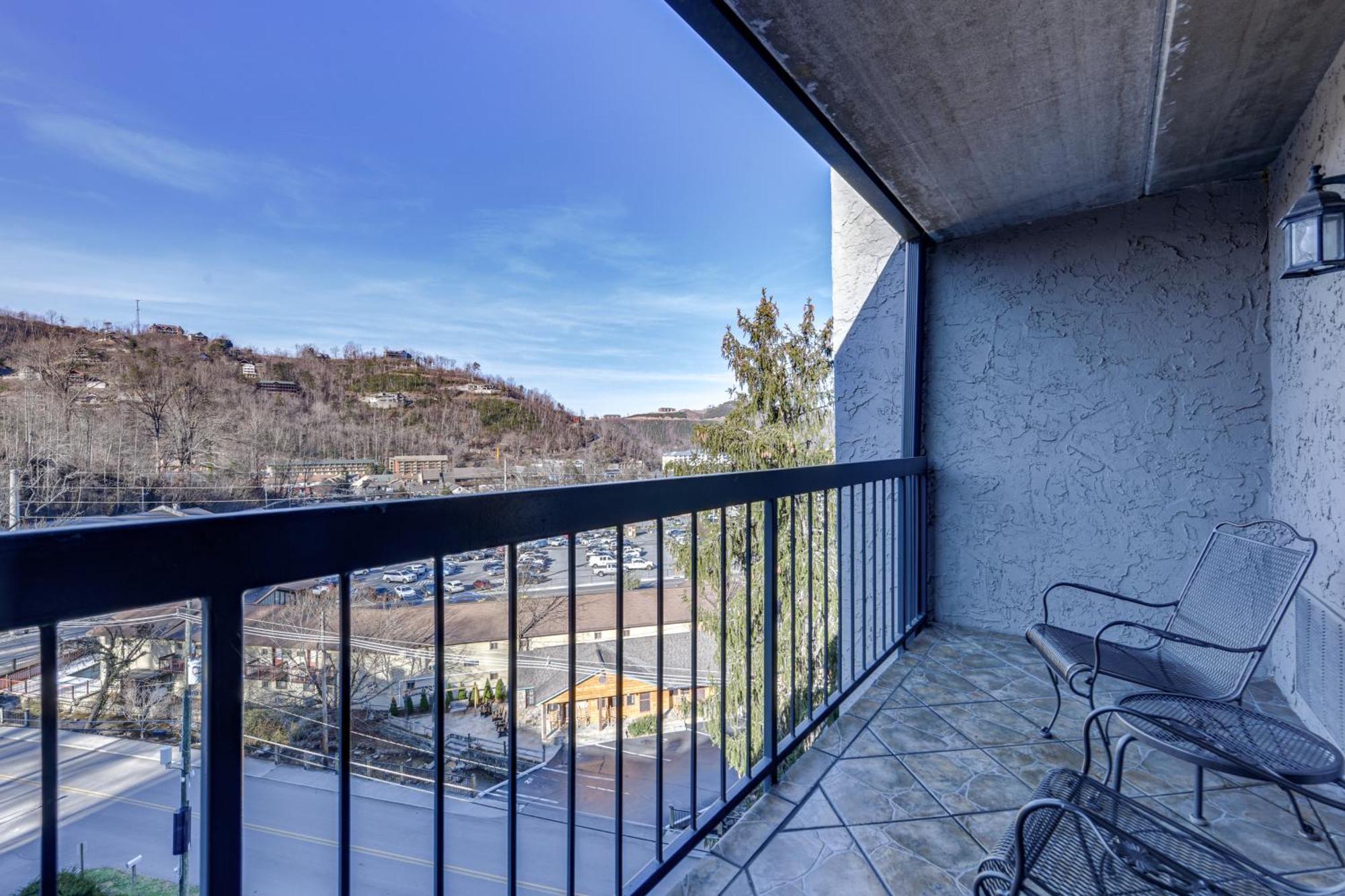 Downtown Gatlinburg Condo With Community Pool! Экстерьер фото